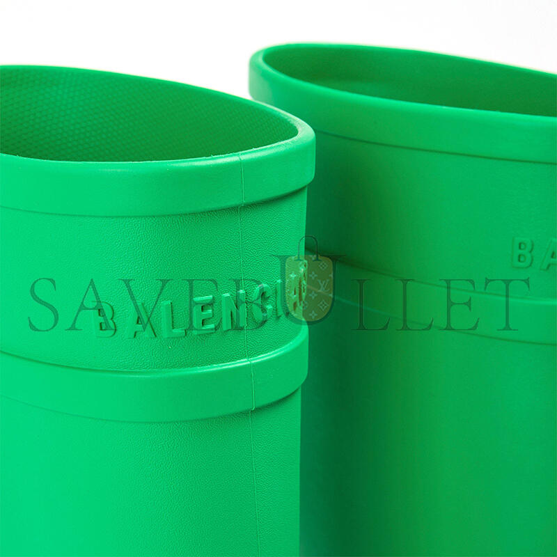 BALENCIAGA CROCS BOOTS 677388W1S8E1000 